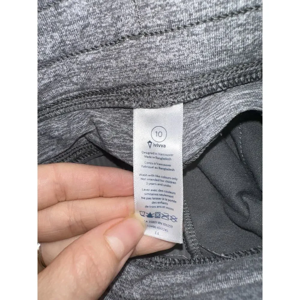 Lululemon (IVIVVA) Girls‎ Grey Dance pants Capris Size 10K GIRLS